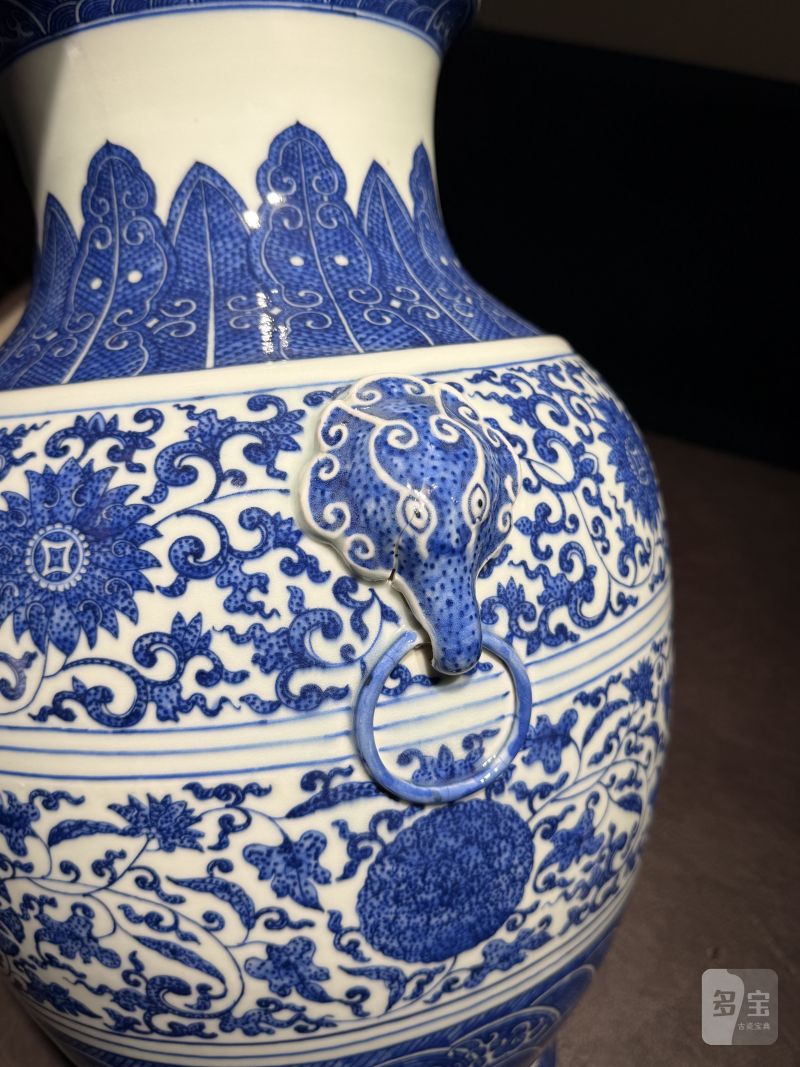 民国 青花缠枝莲纹象首铺首尊 - 图19